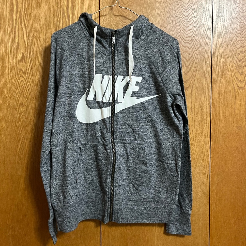 M Nike Zipup